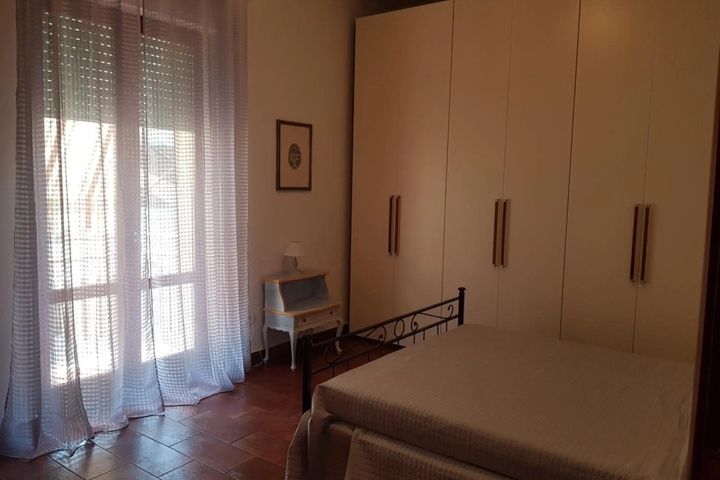 Room 3 of 8