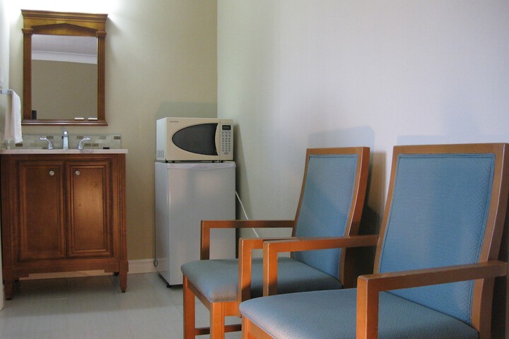 Room 3 of 8