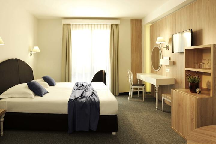 Room 7 of 39