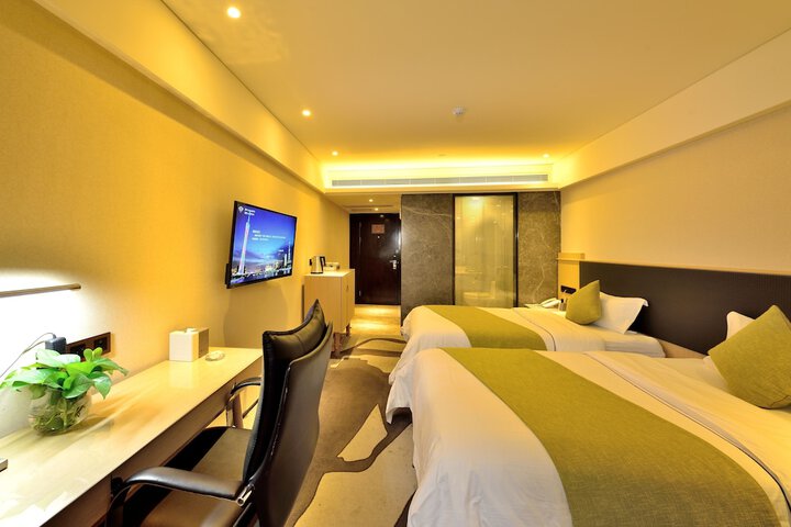 Room 10 of 81