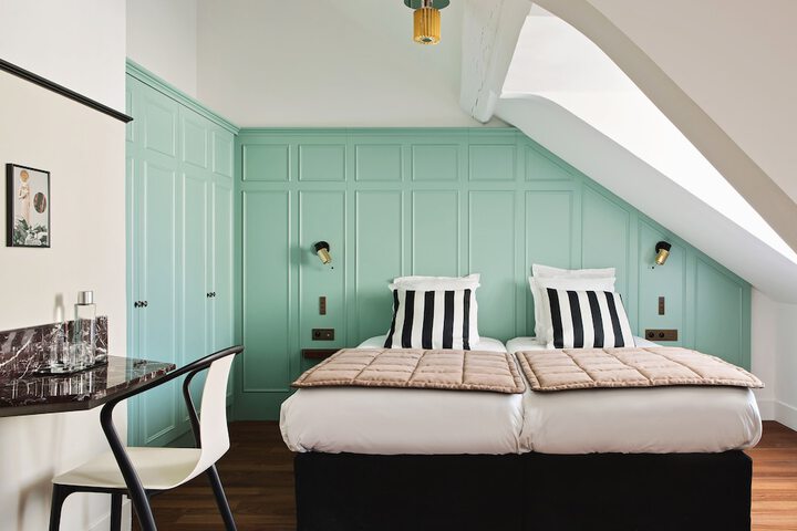 Room 14 of 24