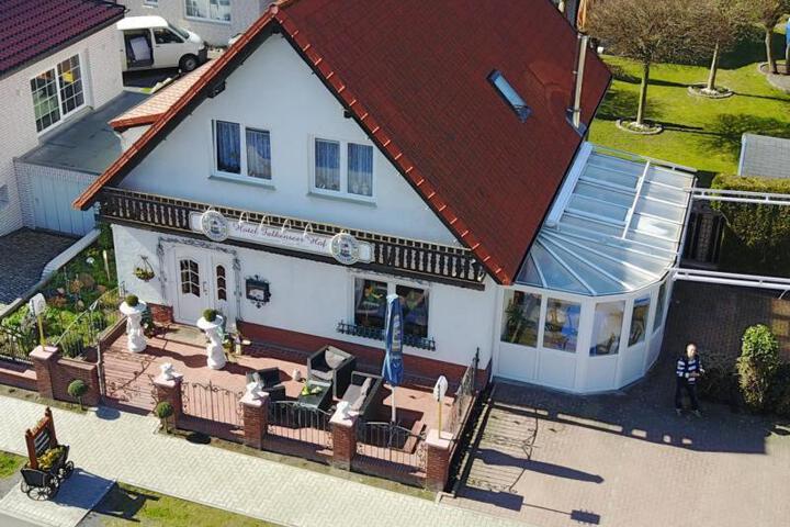 Exterior of Hotel Falkenseer Hof