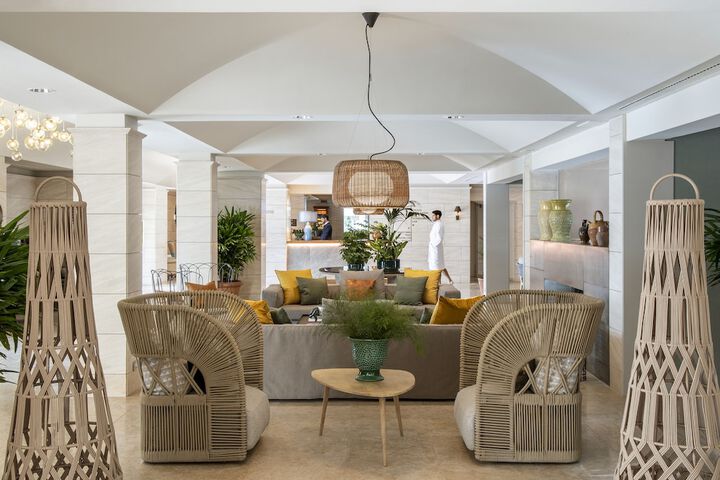 Guest Lobby