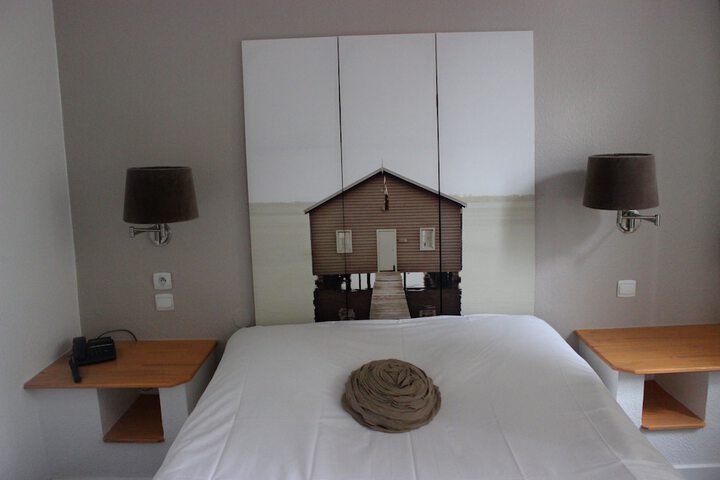 Room 9 of 39