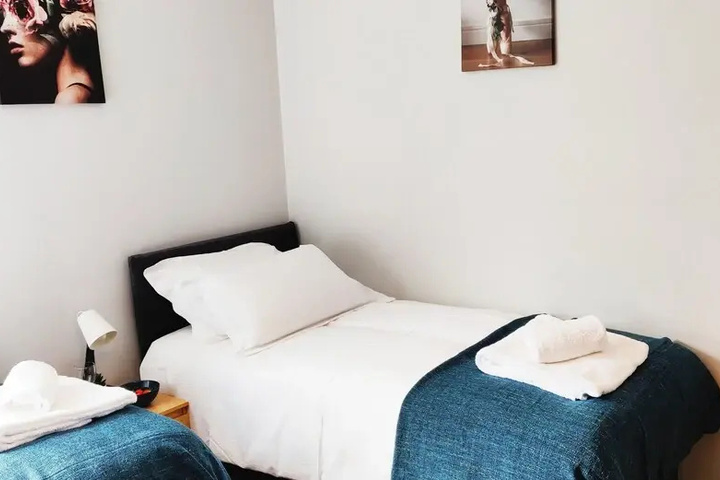 Room 2 of 14