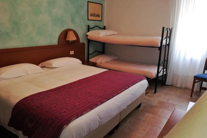 Room 14 of 59