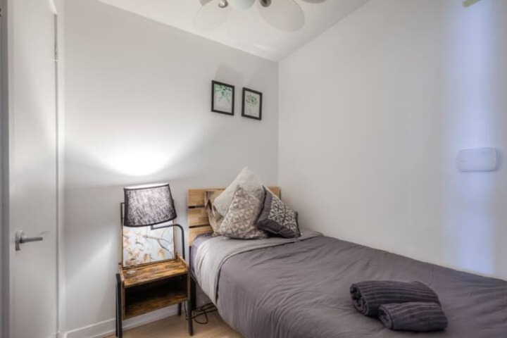 Room 12 of 60