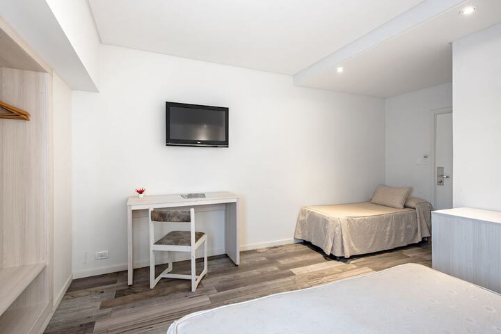 Room 2 of 11