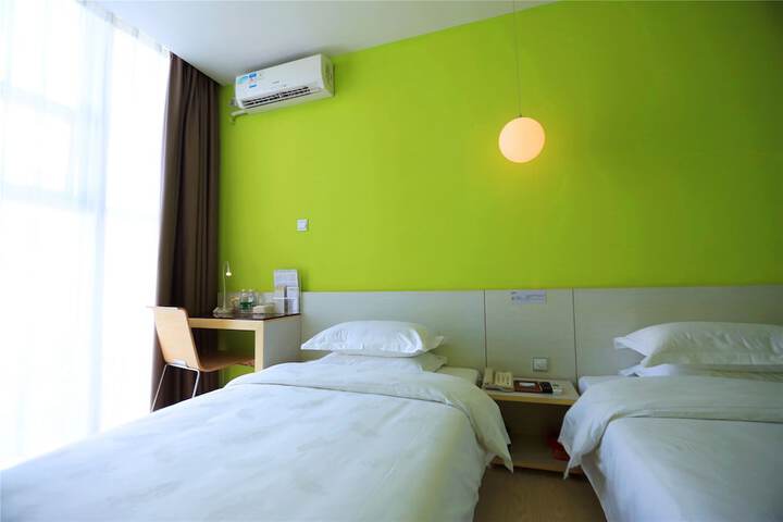 Room 10 of 56