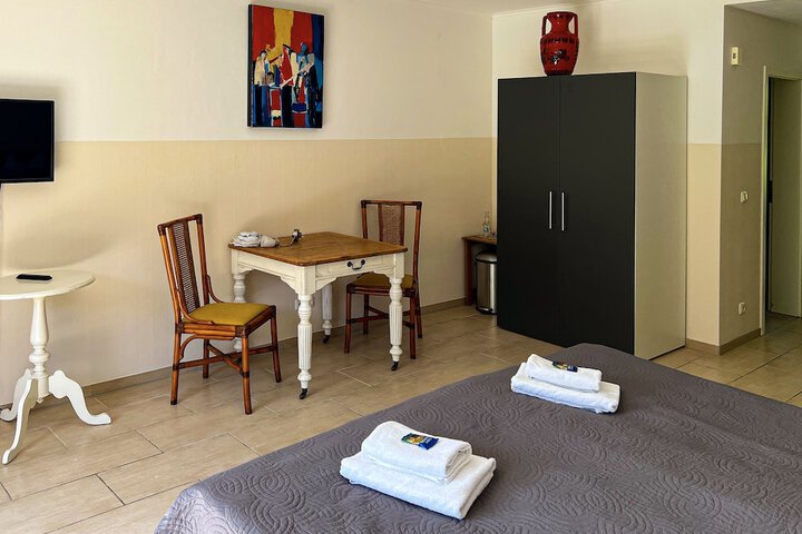 Room 47 of 105