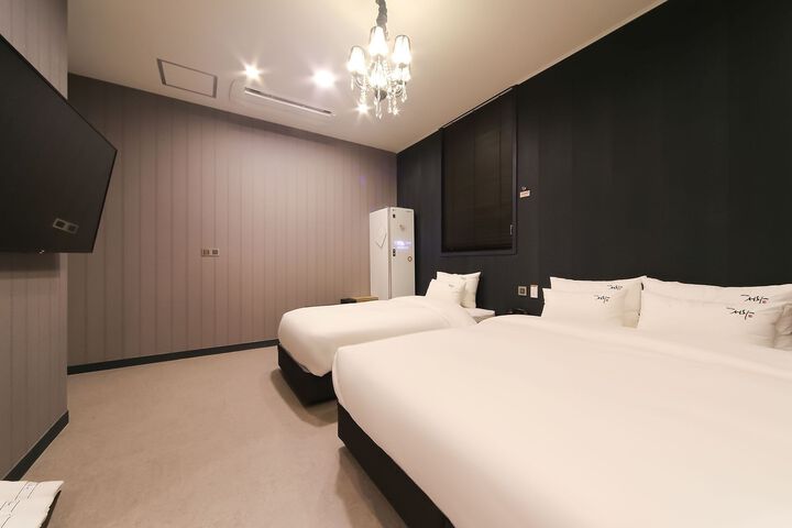 Room 108 of 152