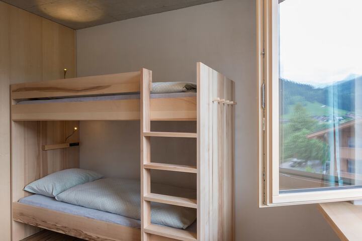 Room 15 of 38