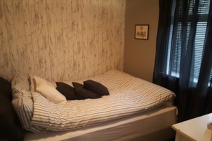 Room 15 of 18