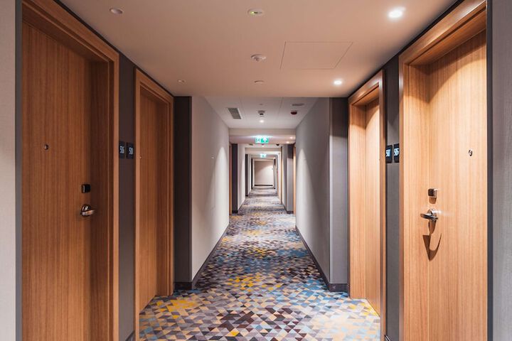 Ballroom/Hall 31 of 44