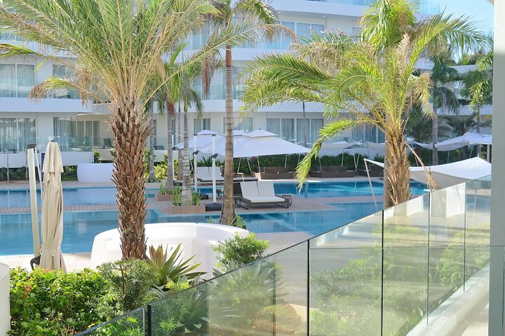 Pool 85 of 120