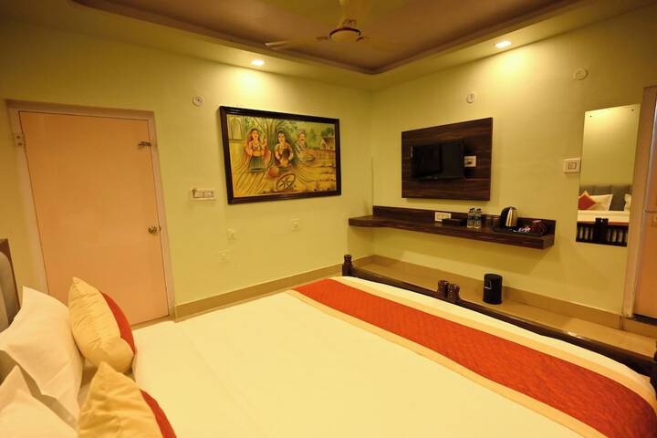 Room 12 of 46