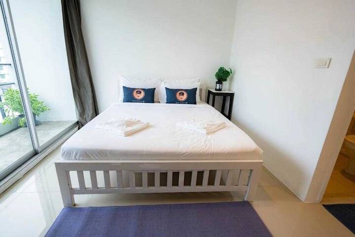 Room 4 of 14