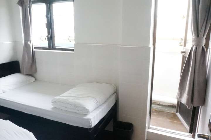 Room 15 of 72