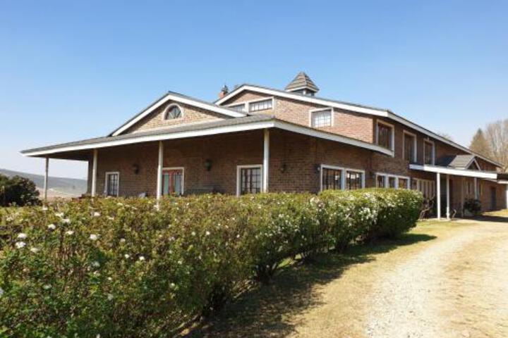 Exterior of Riverholm Country Estate