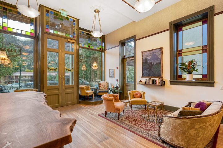 Breakfast/Coffee Service 102 of 130