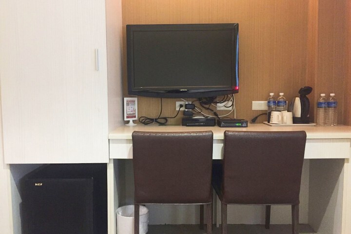Room 16 of 34