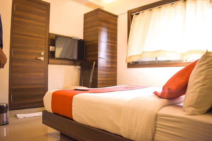 Room 3 of 57