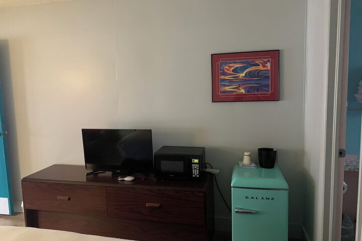 Room 11 of 27