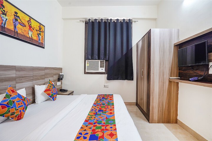 Room 15 of 25