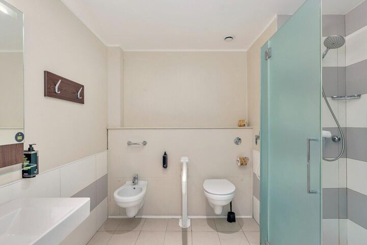 Room 16 of 29