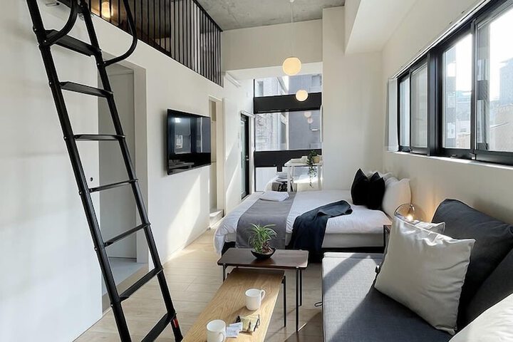 Room 15 of 177