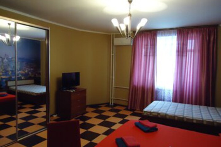 Room 70 of 92