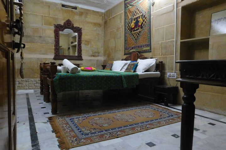 Room 5 of 52