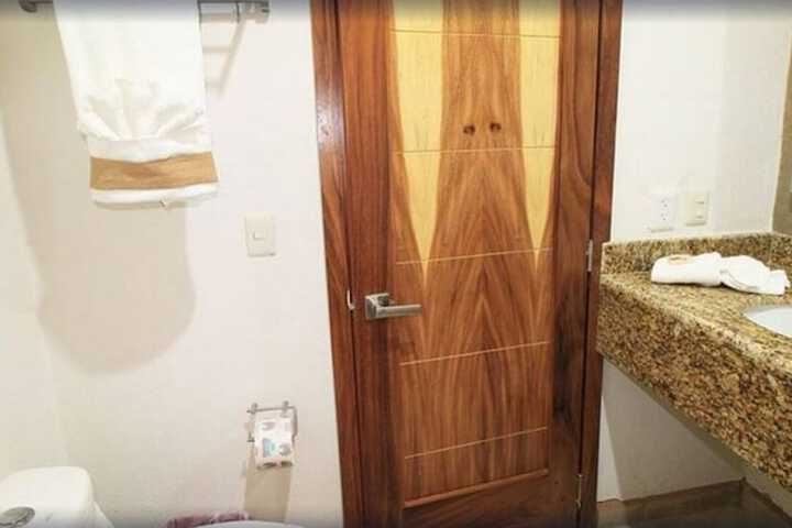 Room 15 of 20