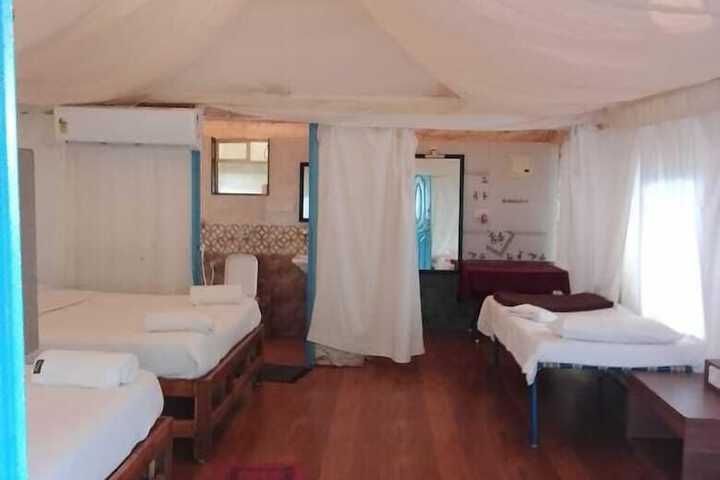 Room 13 of 47