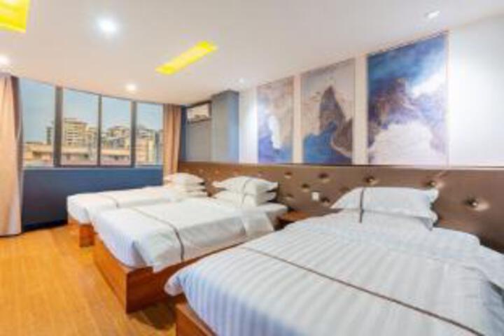 Room 3 of 5