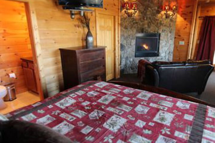 Room 9 of 18