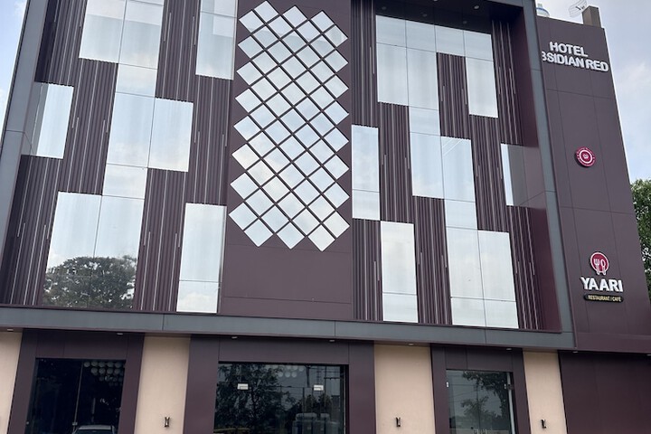 Hotel Obsidian Red