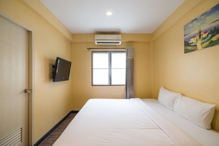 Room 13 of 44