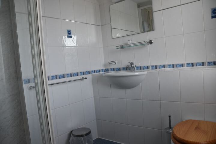 Room 14 of 20