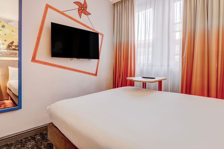 Room 45 of 101