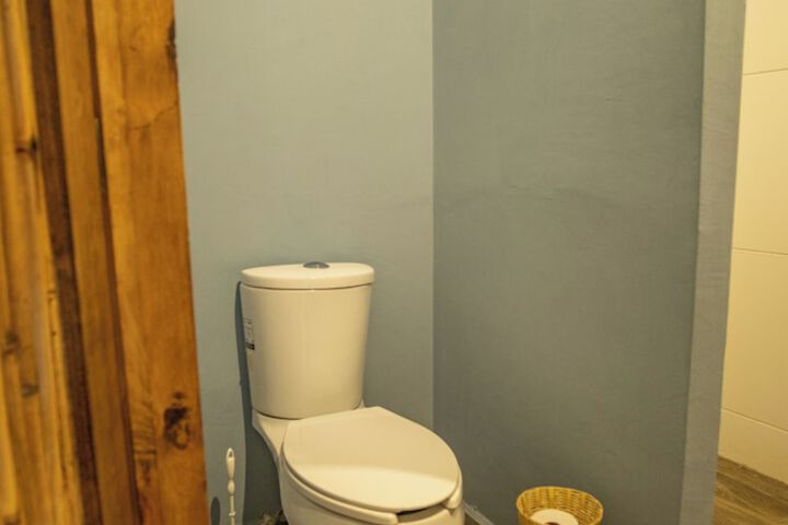 Room 52 of 91