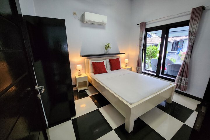 Room 7 of 111