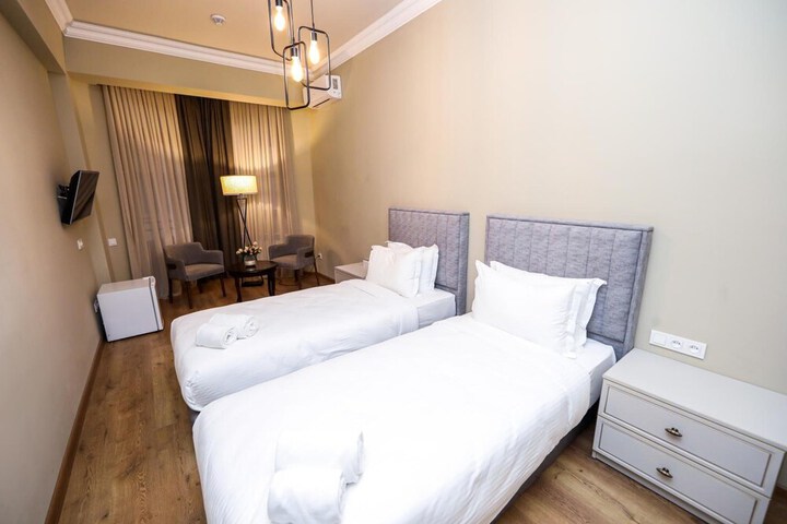 Room 15 of 42