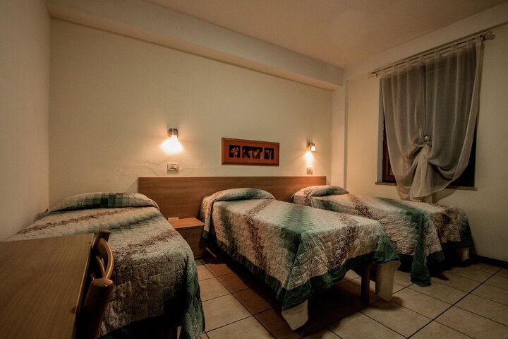 Room 7 of 13