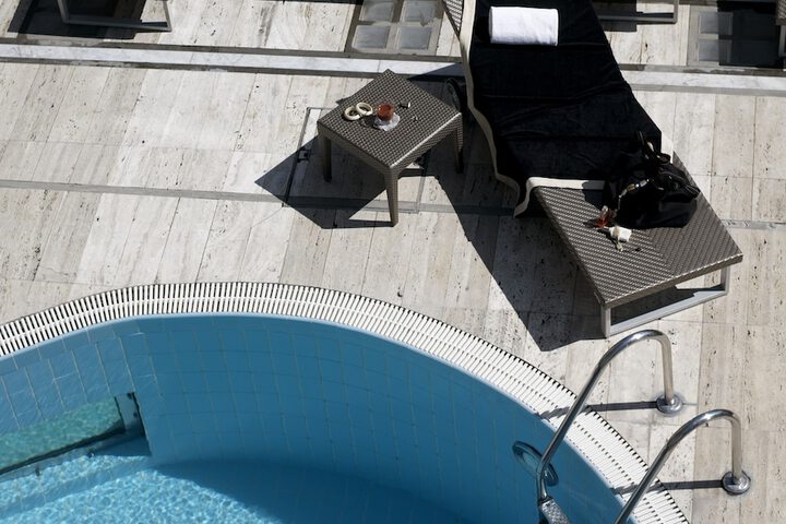 Pool 48 of 111