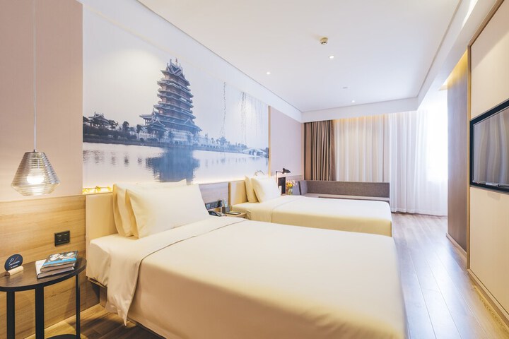 Room 15 of 94