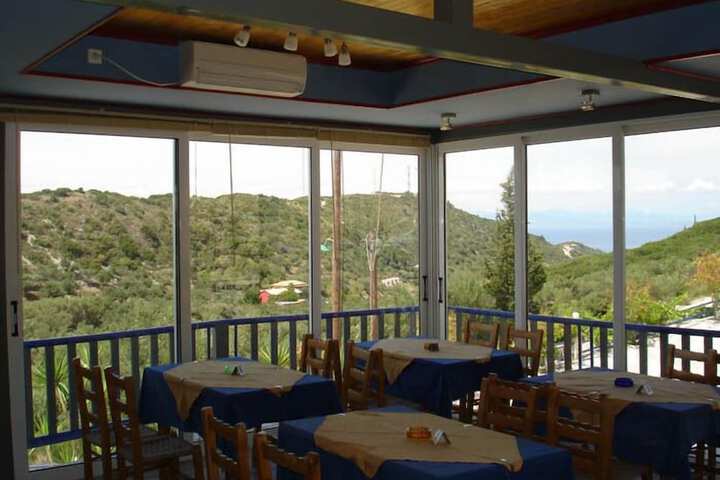 Dining 43 of 50