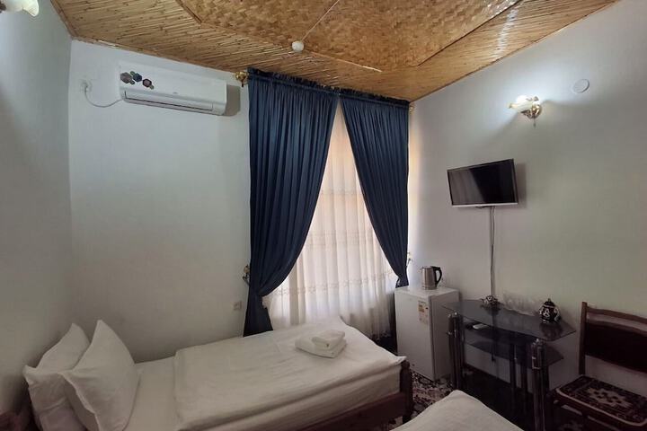 Room 9 of 44