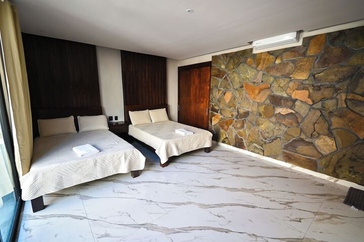 Room 2 of 18