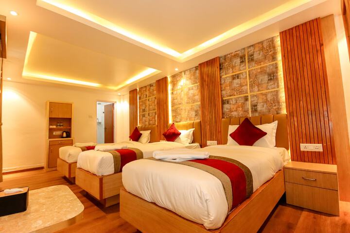 Room 35 of 66